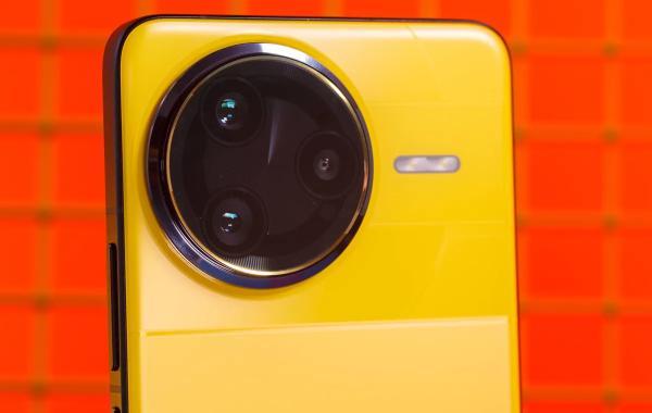 مشخصات کامل دوربین پوکو F8 اولترا با سنسور غول پیکر فاش شد مشخصات کامل دوربین پوکو F8 اولترا با سنسور غول پیکر فاش شد