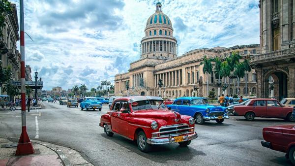 تورهای مسافرتی کوبا و مکزیک: گشتی هیجان انگیز در قلب فرهنگ و طبیعت